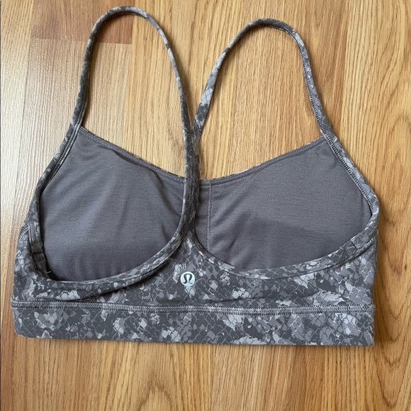 Lululemon Flow Y Nulu Bra - Picture 2 of 5